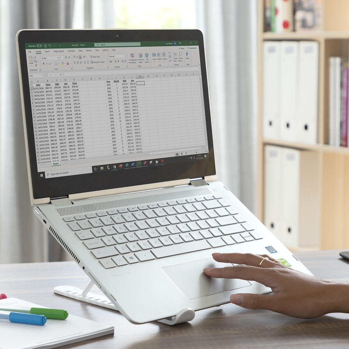 💻 SOPORTE PLEGABLE Y REGULABLE PARA PORTÁTIL FLAPPOT INNOVAGOODS HOME LIVING